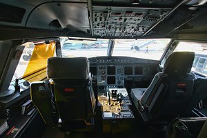 Airbus A320-211 stjórnklefi